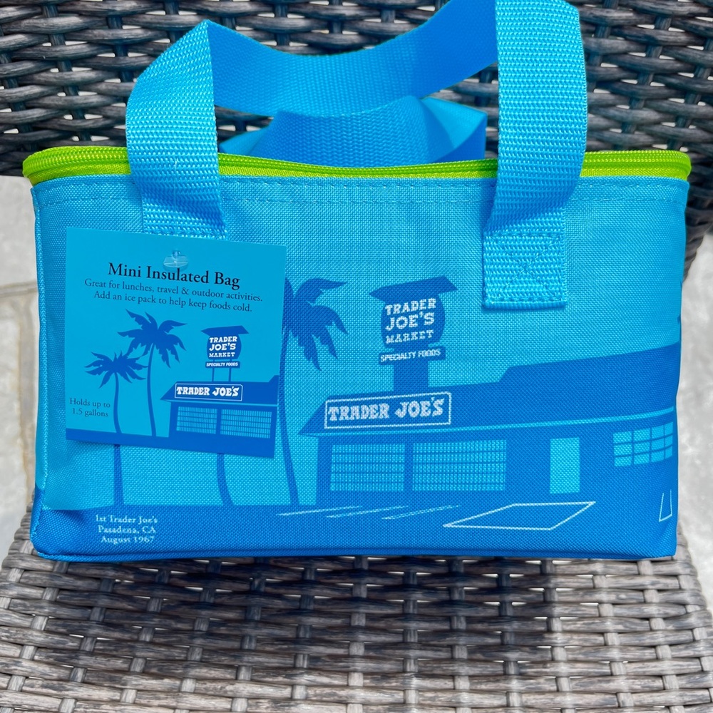 Trader Joe’s mini insulated cooler bag NWT